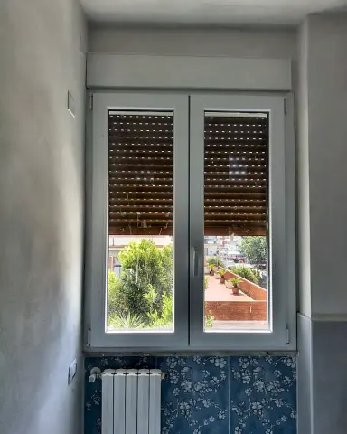 Finestra 2 ante in bianco, bagno