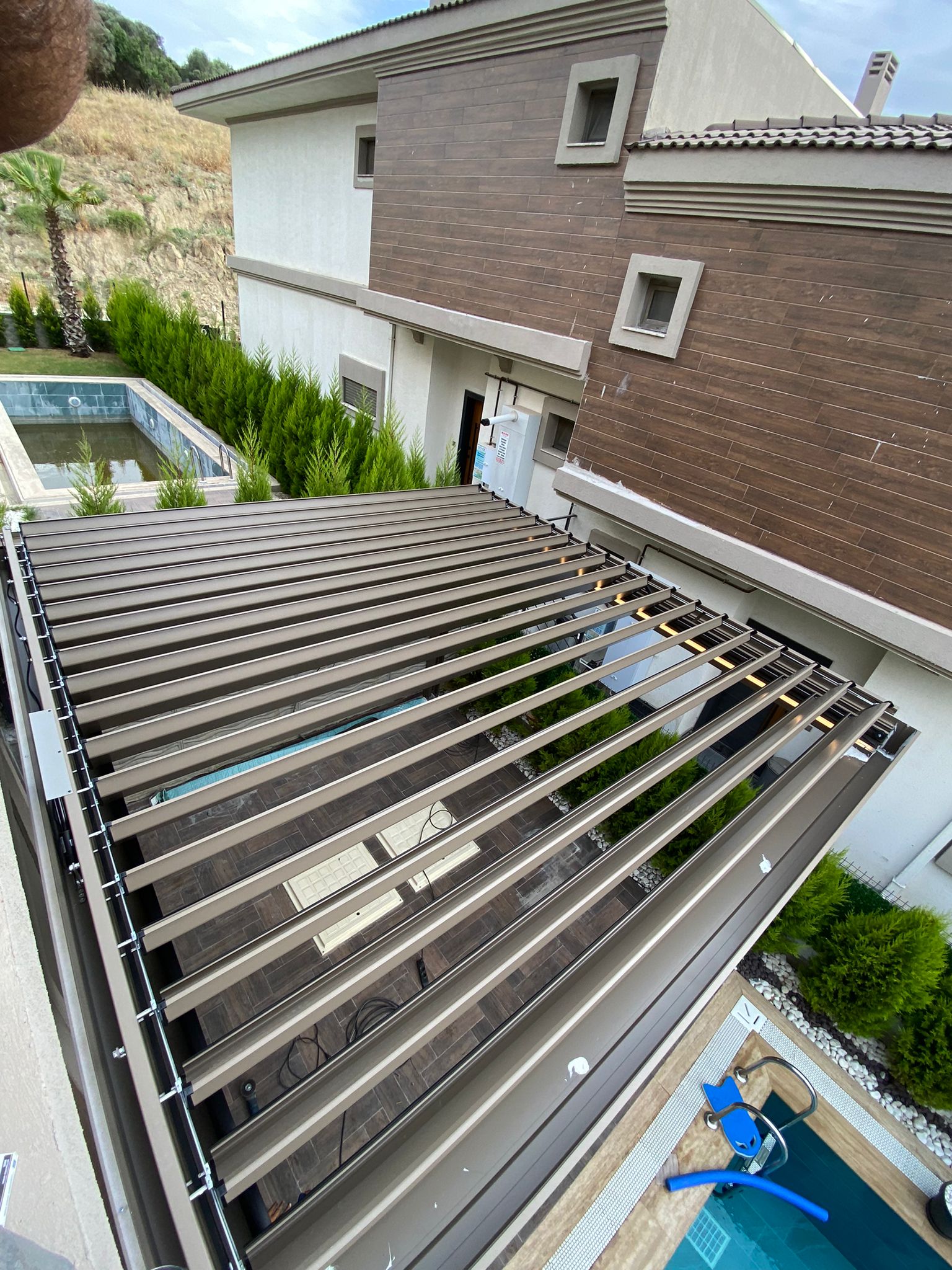 bioclimatic-pergola-sistemleri (1)